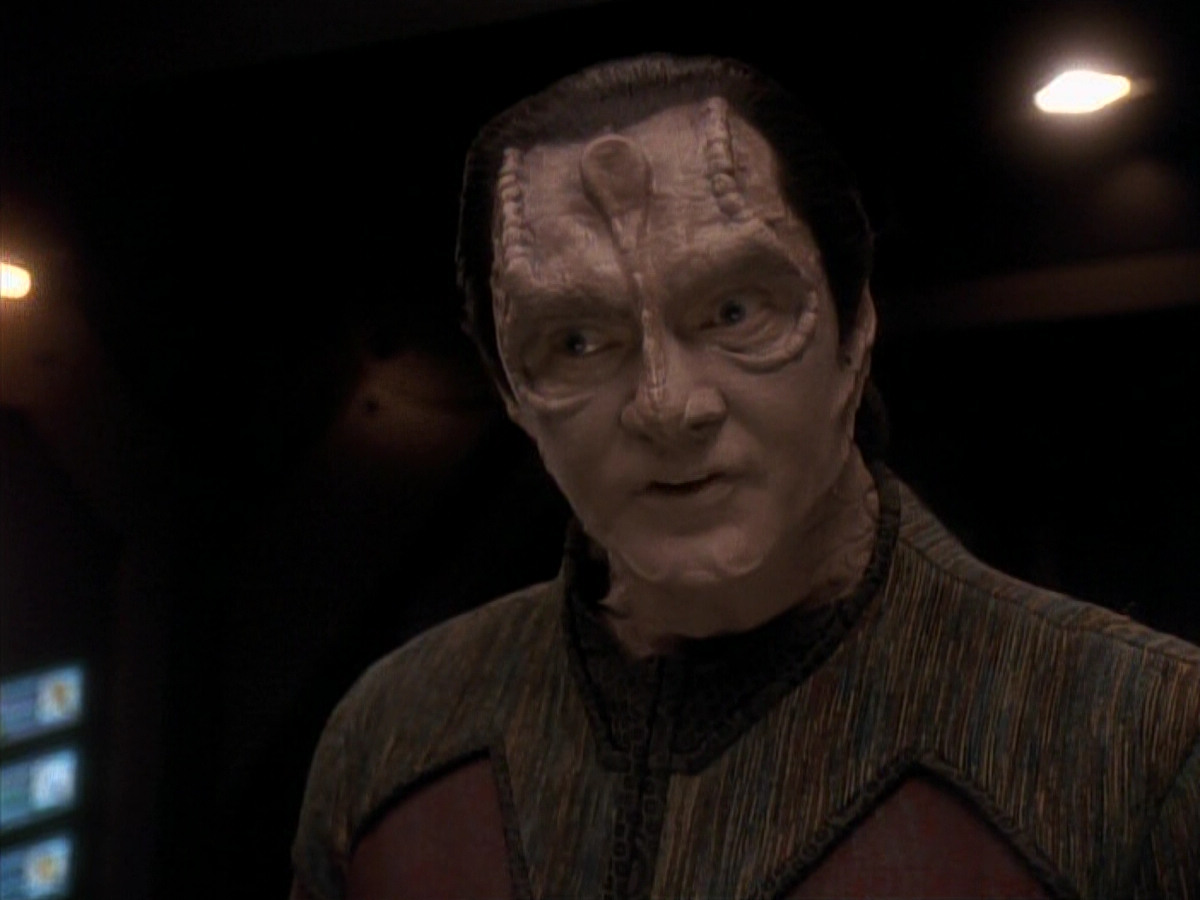 extant_StarTrek_DS9_3x18-DistantVoices_00951.jpg