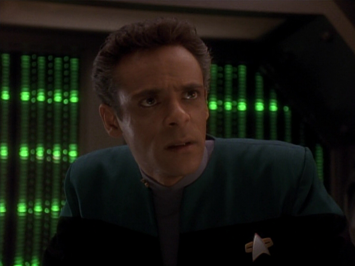 extant_StarTrek_DS9_3x18-DistantVoices_00968.jpg