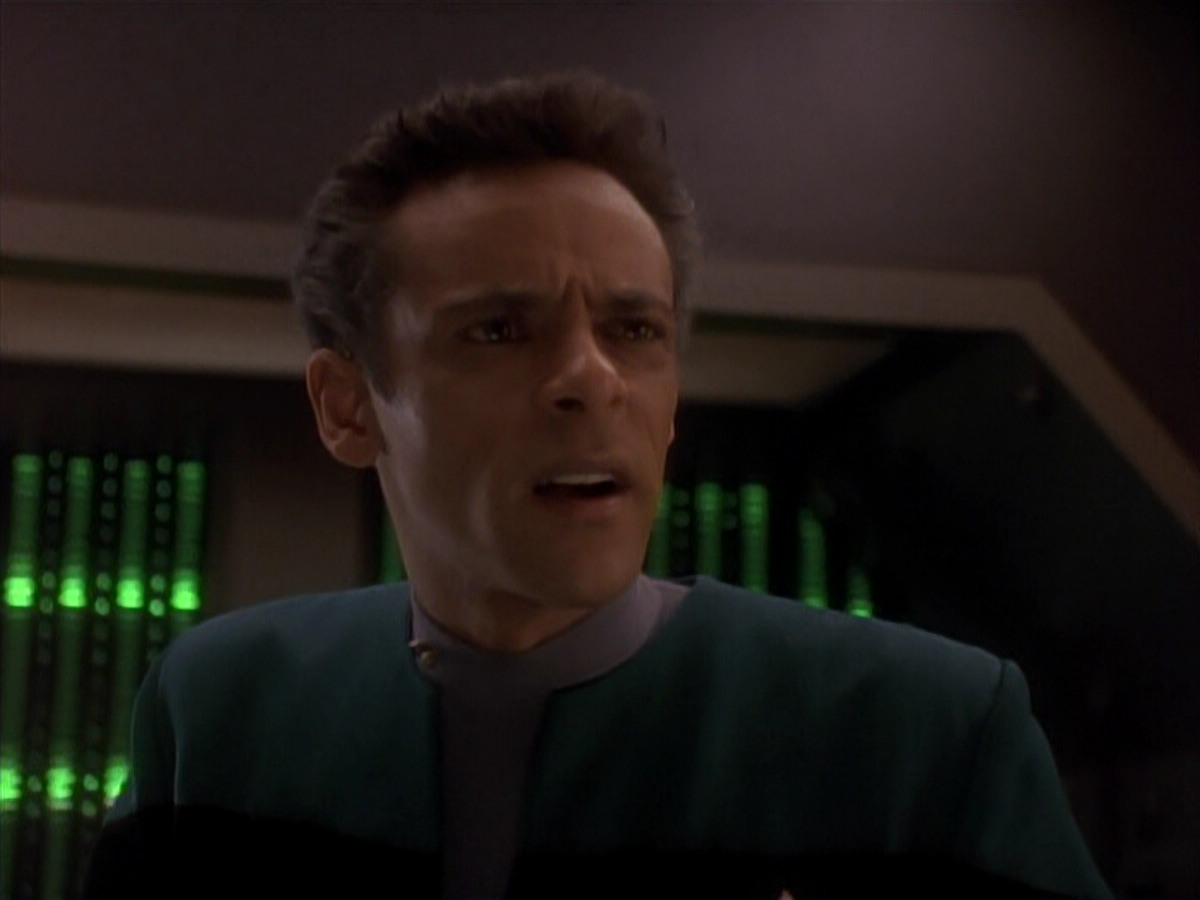 extant_StarTrek_DS9_3x18-DistantVoices_00971.jpg