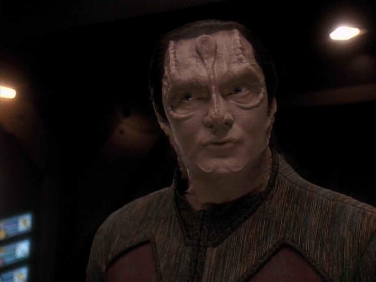 extant_StarTrek_DS9_3x18-DistantVoices_00982.jpg