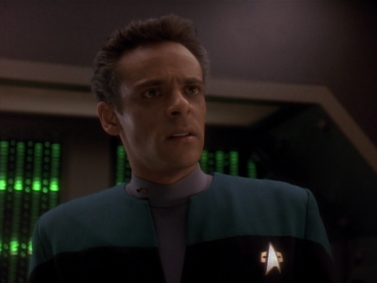 extant_StarTrek_DS9_3x18-DistantVoices_00987.jpg