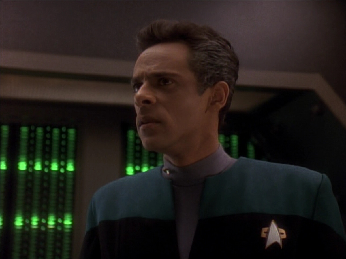 extant_StarTrek_DS9_3x18-DistantVoices_00995.jpg