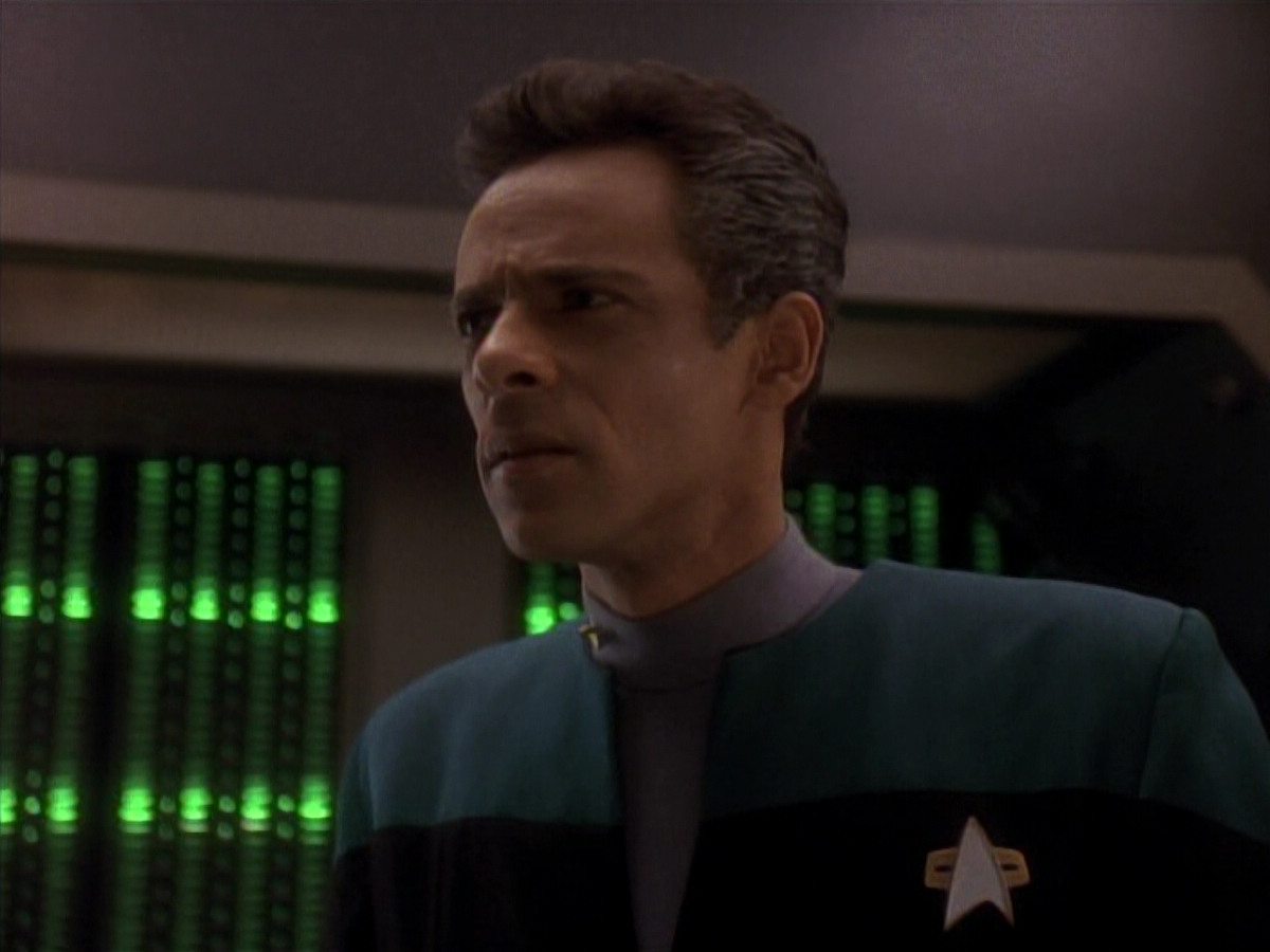 extant_StarTrek_DS9_3x18-DistantVoices_01013.jpg