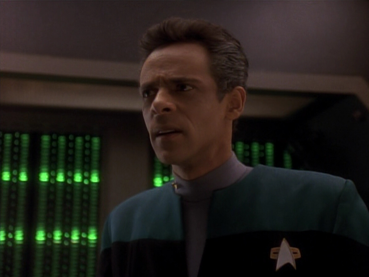 extant_StarTrek_DS9_3x18-DistantVoices_01015.jpg