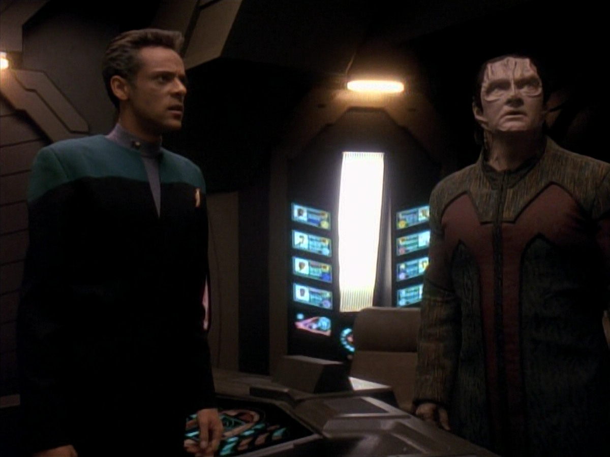 extant_StarTrek_DS9_3x18-DistantVoices_01017.jpg