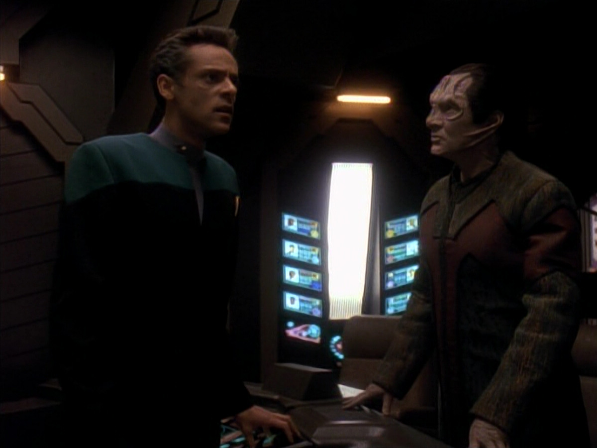 extant_StarTrek_DS9_3x18-DistantVoices_01026.jpg