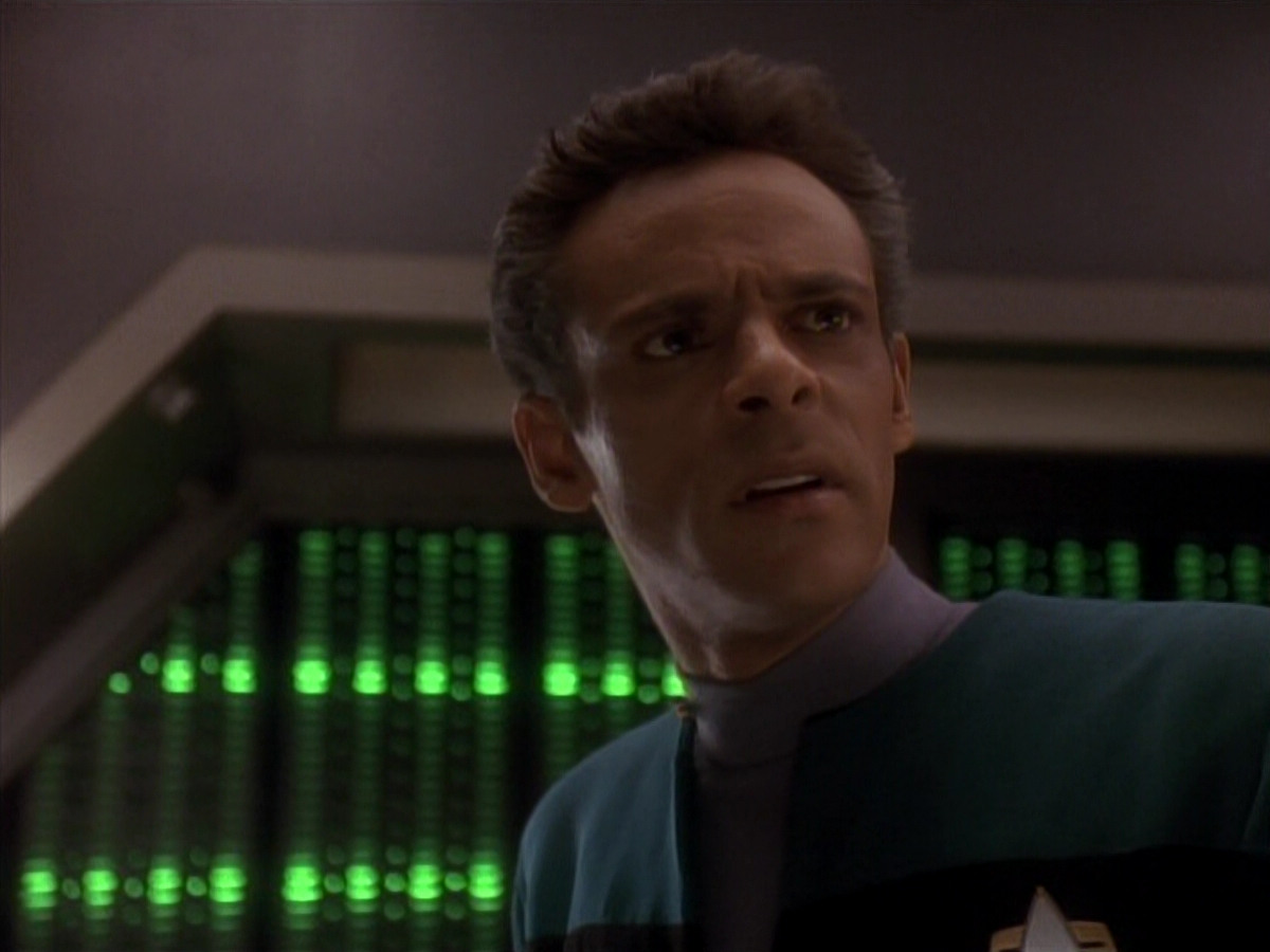 extant_StarTrek_DS9_3x18-DistantVoices_01030.jpg