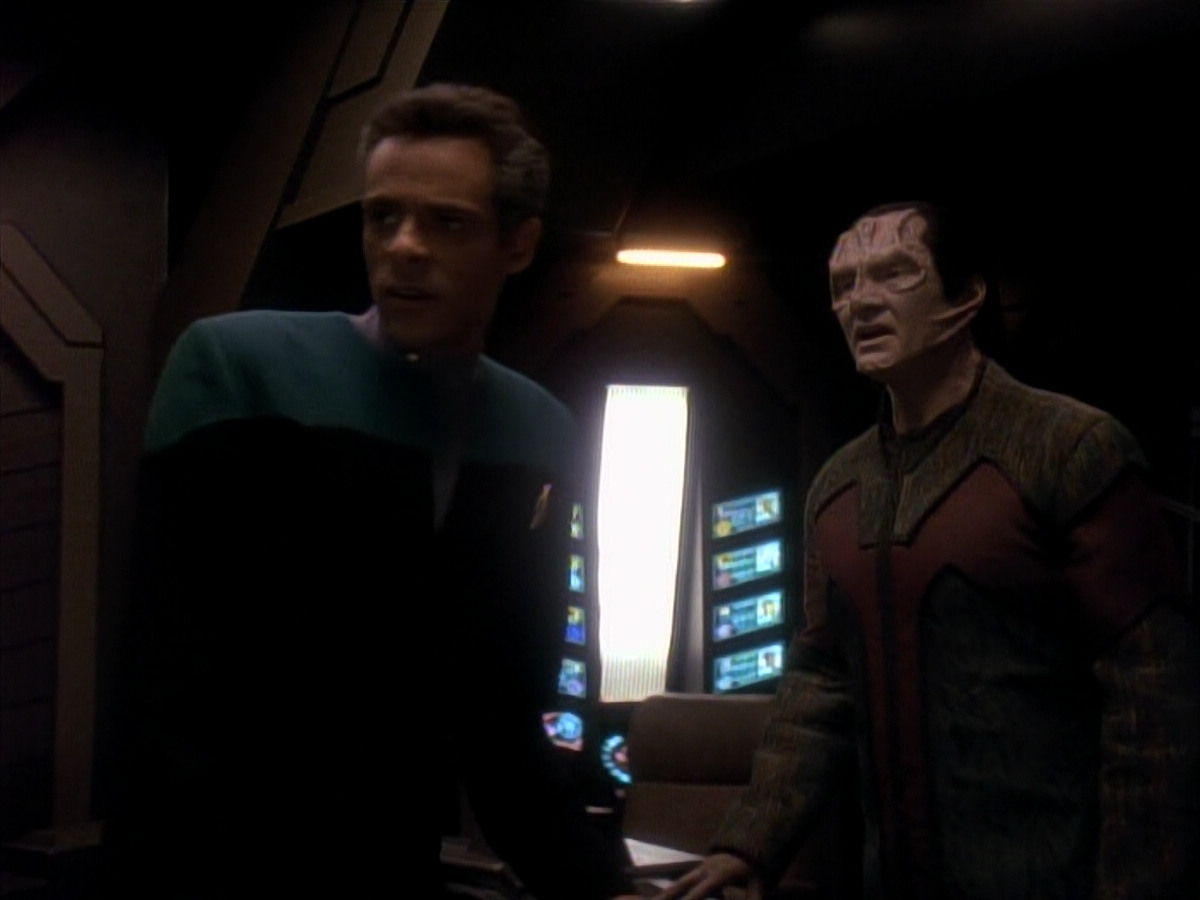 extant_StarTrek_DS9_3x18-DistantVoices_01035.jpg