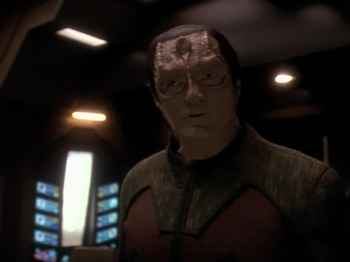 extant_StarTrek_DS9_3x18-DistantVoices_01042.jpg