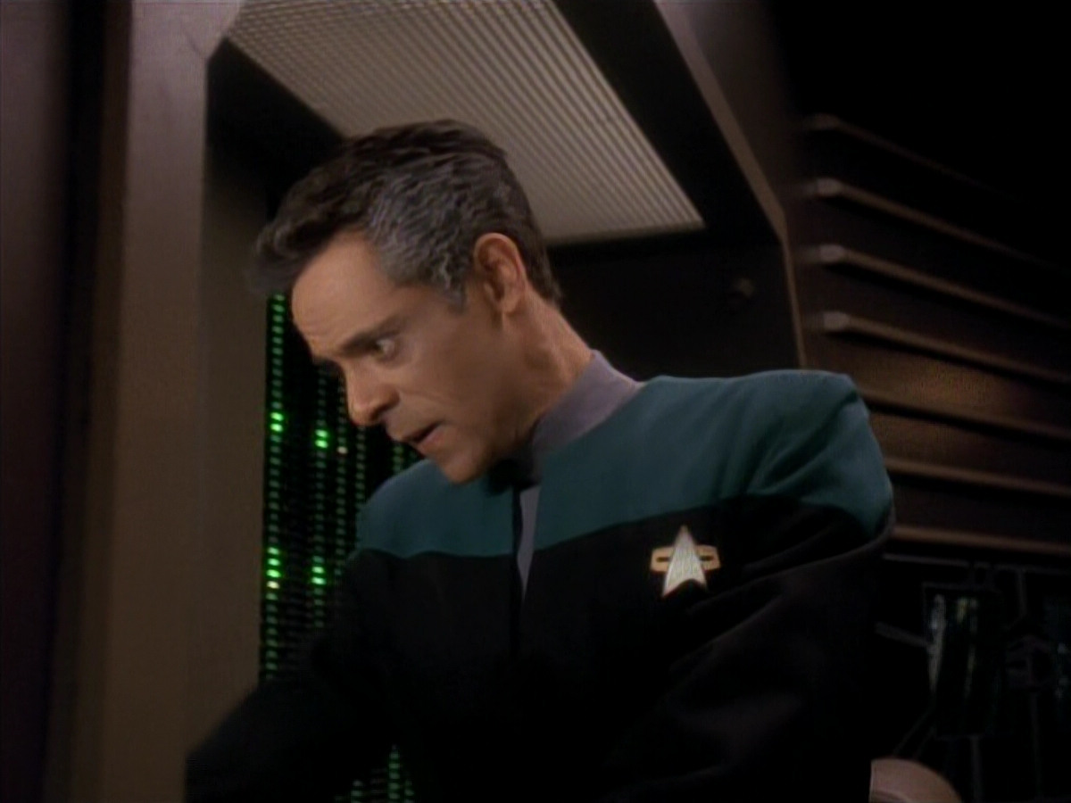 extant_StarTrek_DS9_3x18-DistantVoices_01051.jpg