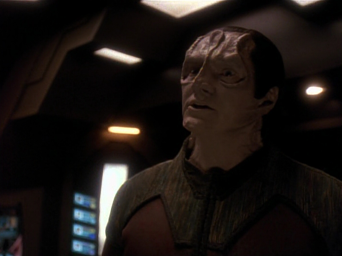 extant_StarTrek_DS9_3x18-DistantVoices_01055.jpg