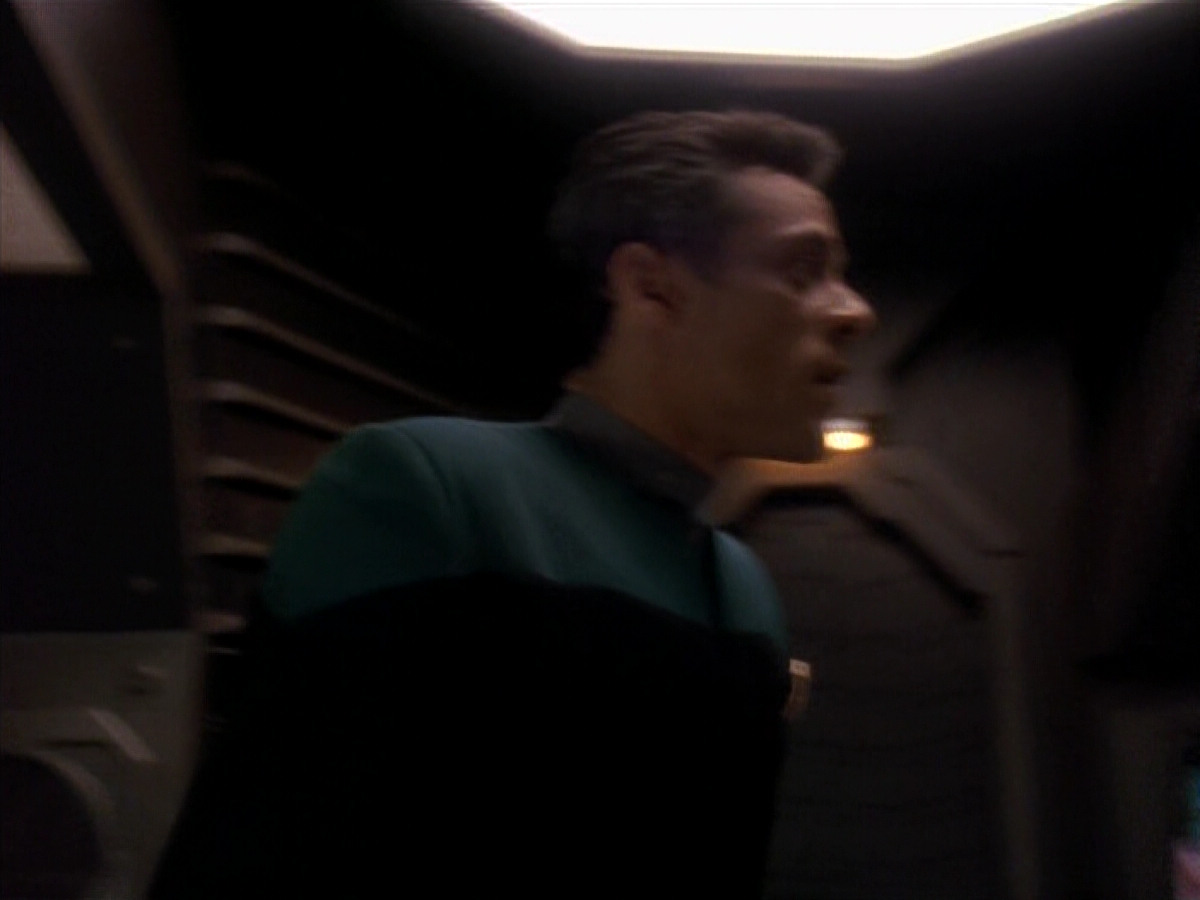 extant_StarTrek_DS9_3x18-DistantVoices_01060.jpg
