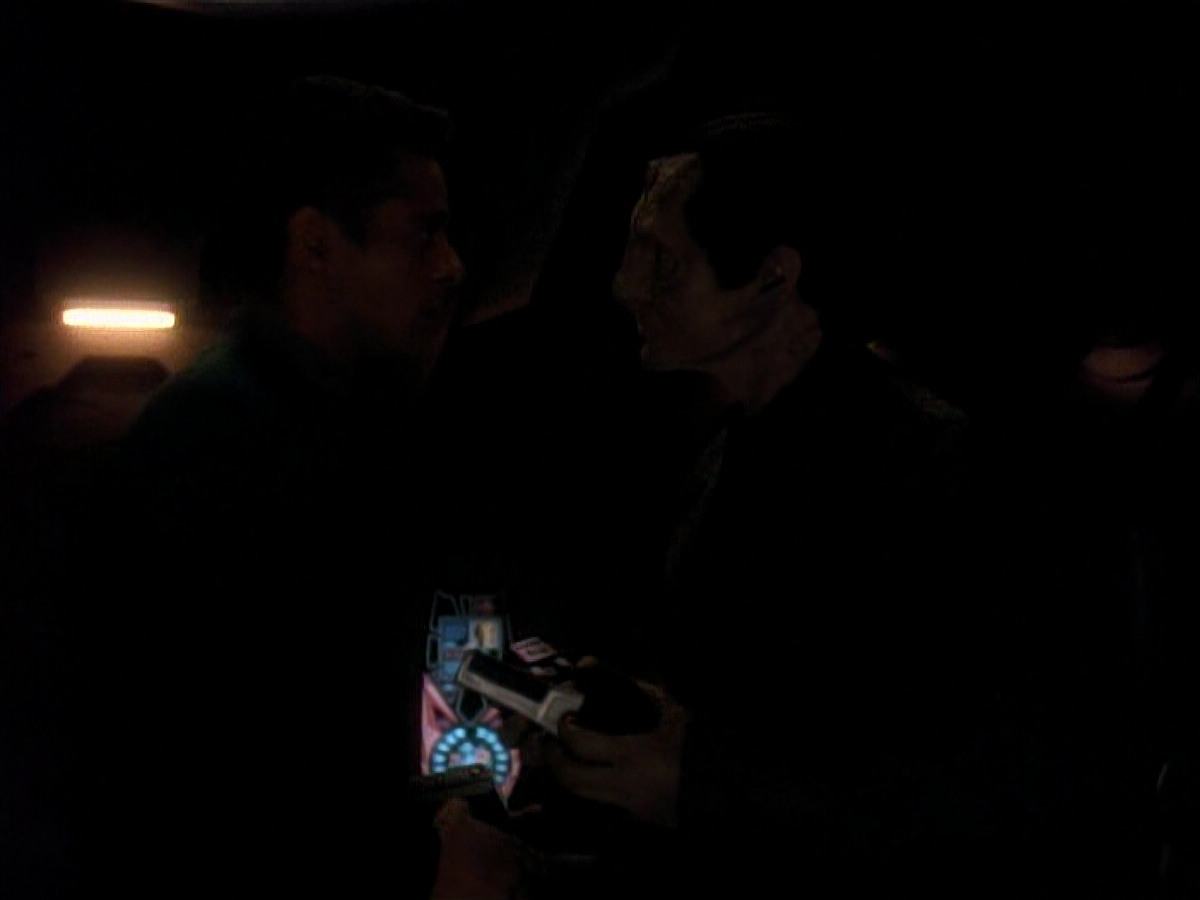extant_StarTrek_DS9_3x18-DistantVoices_01066.jpg