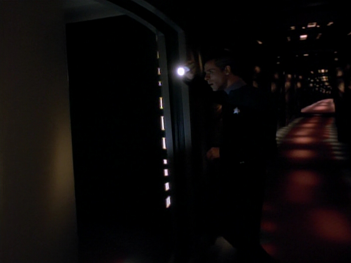 extant_StarTrek_DS9_3x18-DistantVoices_01086.jpg