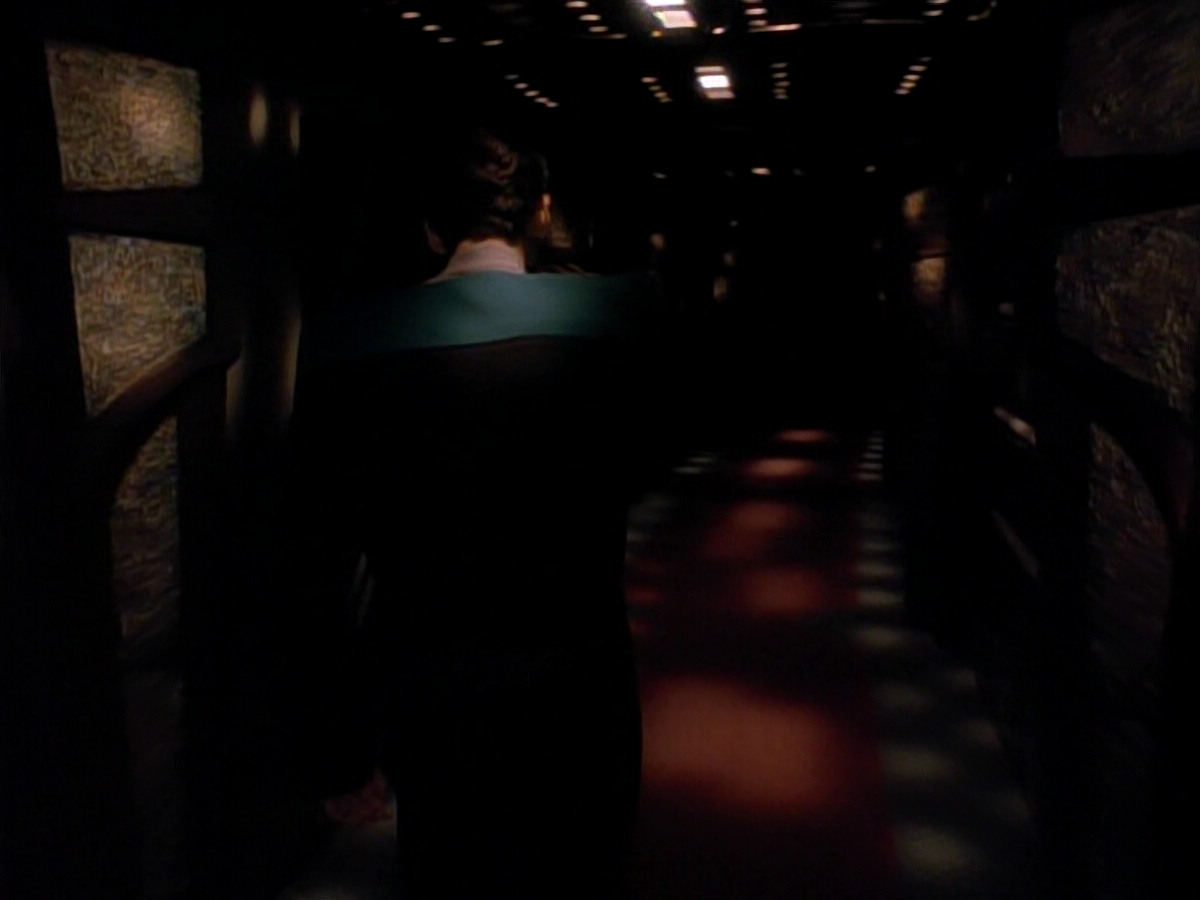 extant_StarTrek_DS9_3x18-DistantVoices_01110.jpg
