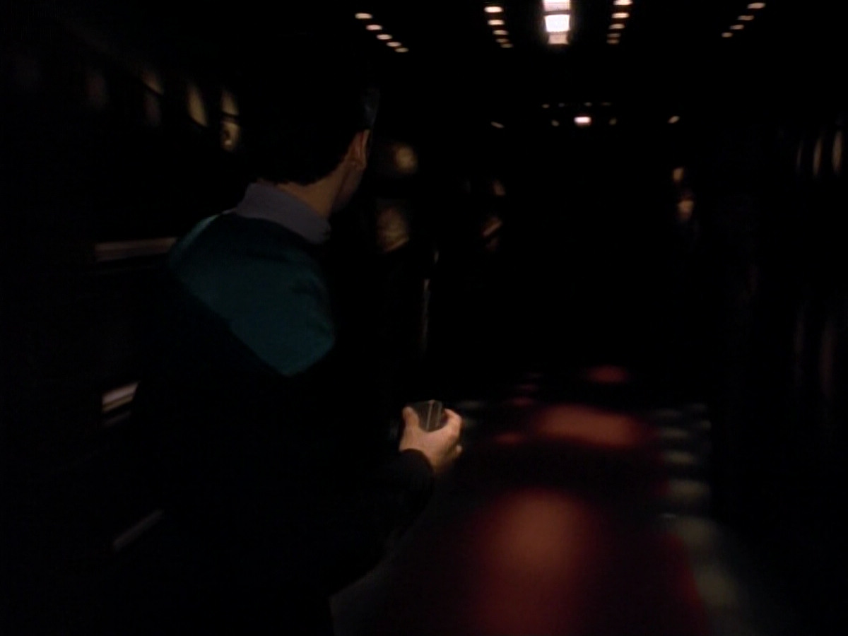 extant_StarTrek_DS9_3x18-DistantVoices_01115.jpg