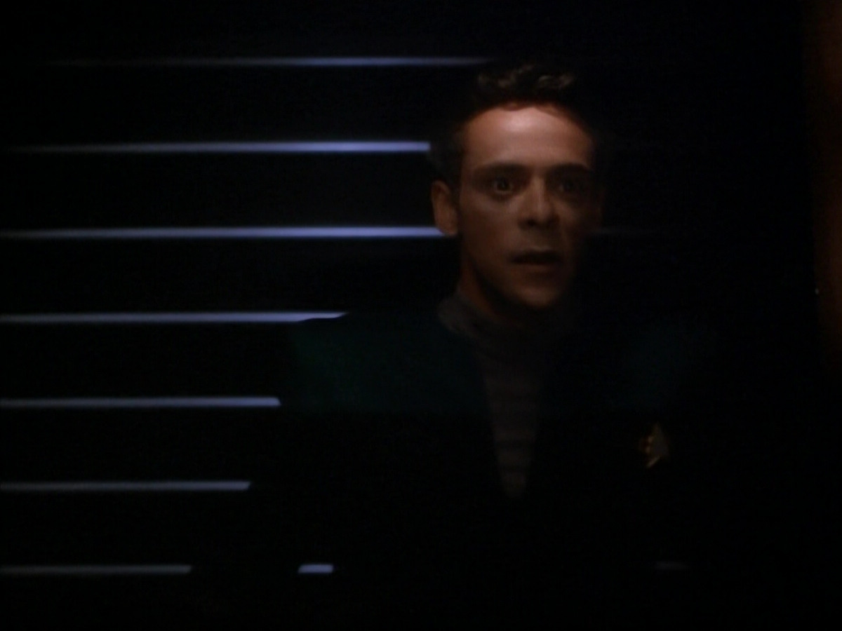 extant_StarTrek_DS9_3x18-DistantVoices_01126.jpg