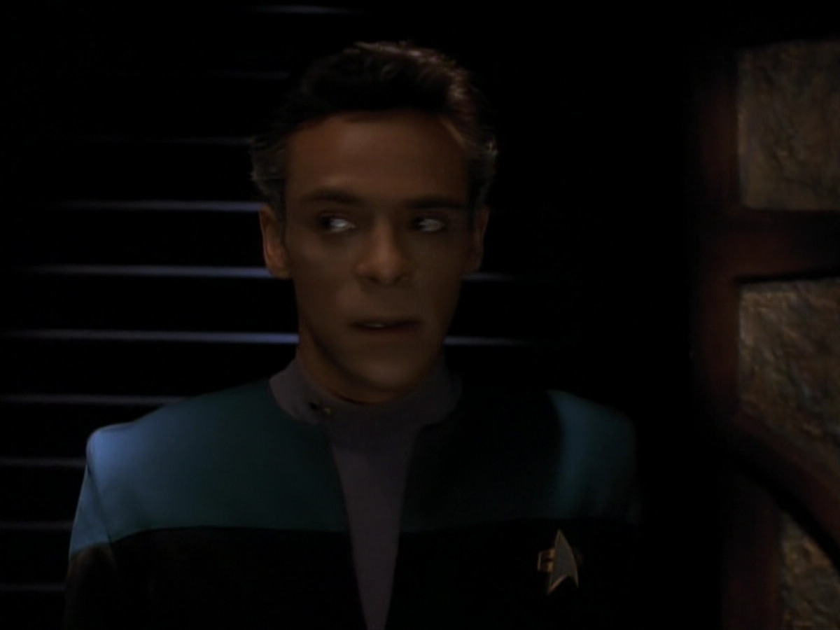 extant_StarTrek_DS9_3x18-DistantVoices_01132.jpg
