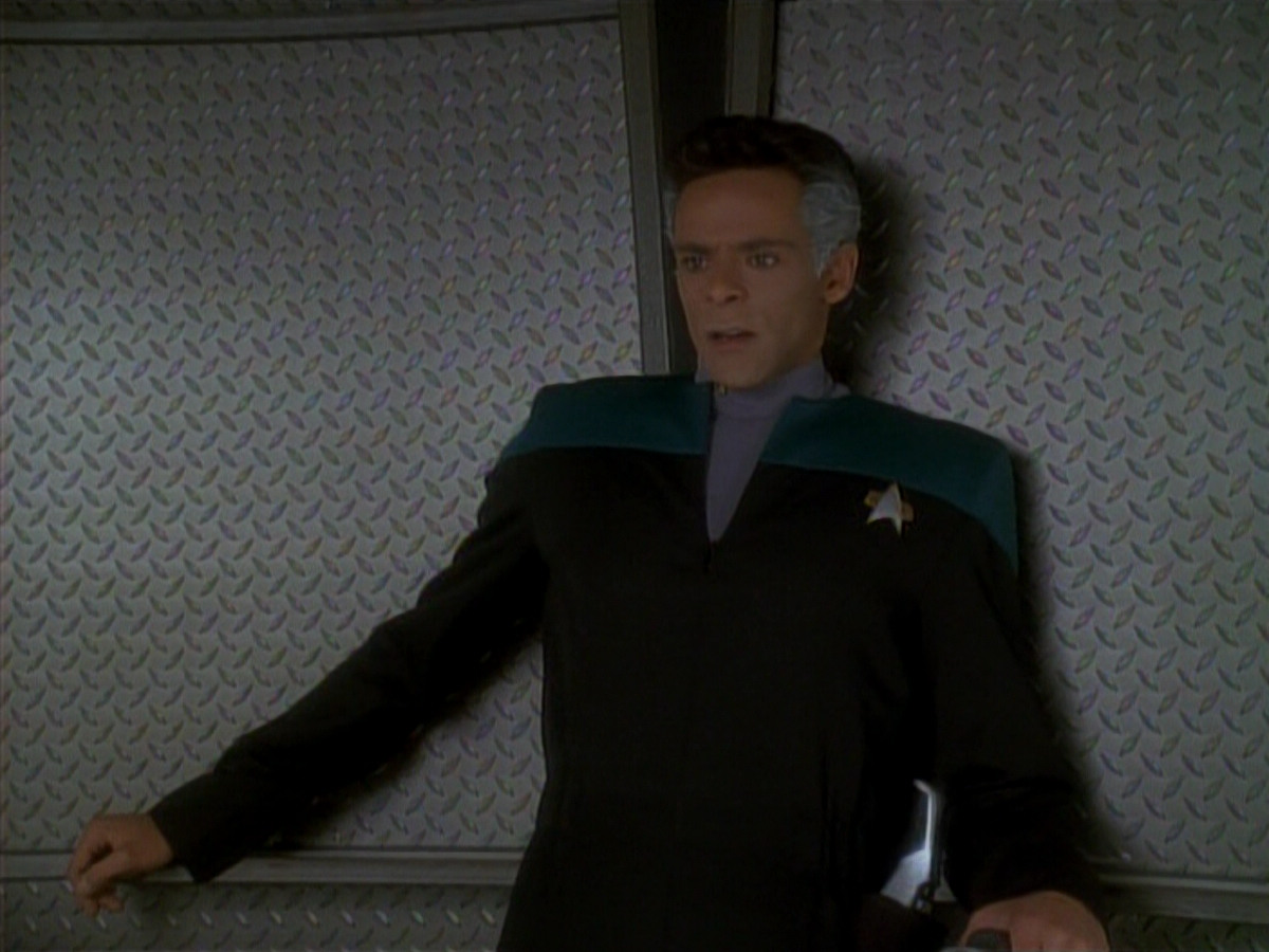 extant_StarTrek_DS9_3x18-DistantVoices_01144.jpg