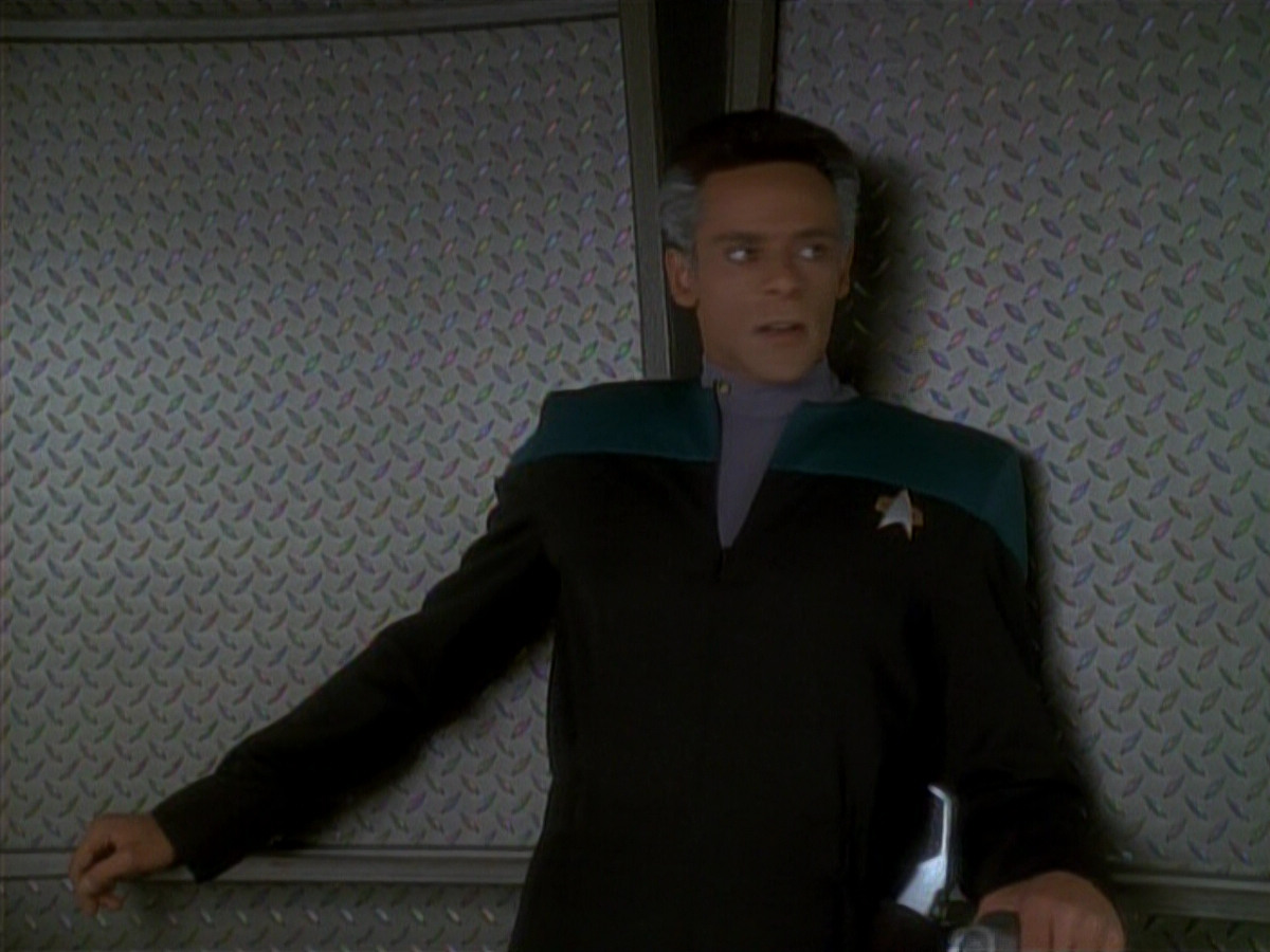 extant_StarTrek_DS9_3x18-DistantVoices_01145.jpg