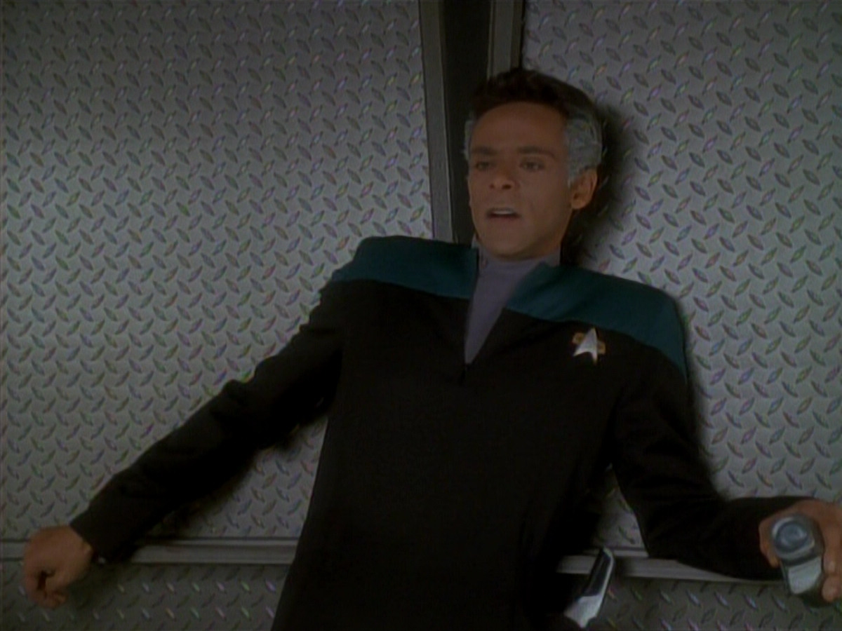extant_StarTrek_DS9_3x18-DistantVoices_01153.jpg