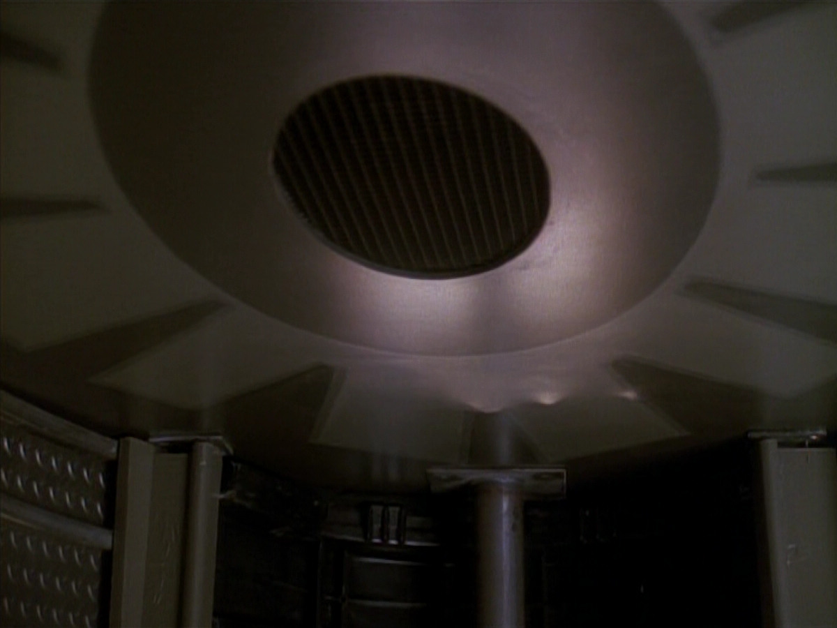 extant_StarTrek_DS9_3x18-DistantVoices_01172.jpg