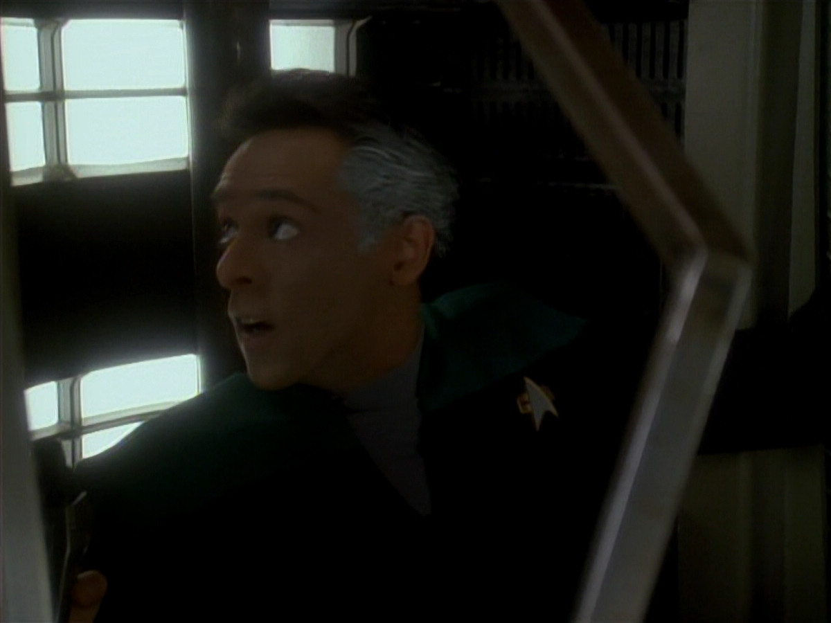 extant_StarTrek_DS9_3x18-DistantVoices_01182.jpg