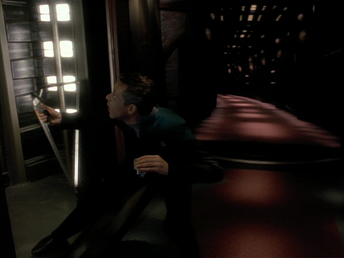 extant_StarTrek_DS9_3x18-DistantVoices_01191.jpg