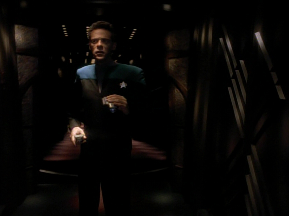 extant_StarTrek_DS9_3x18-DistantVoices_01199.jpg