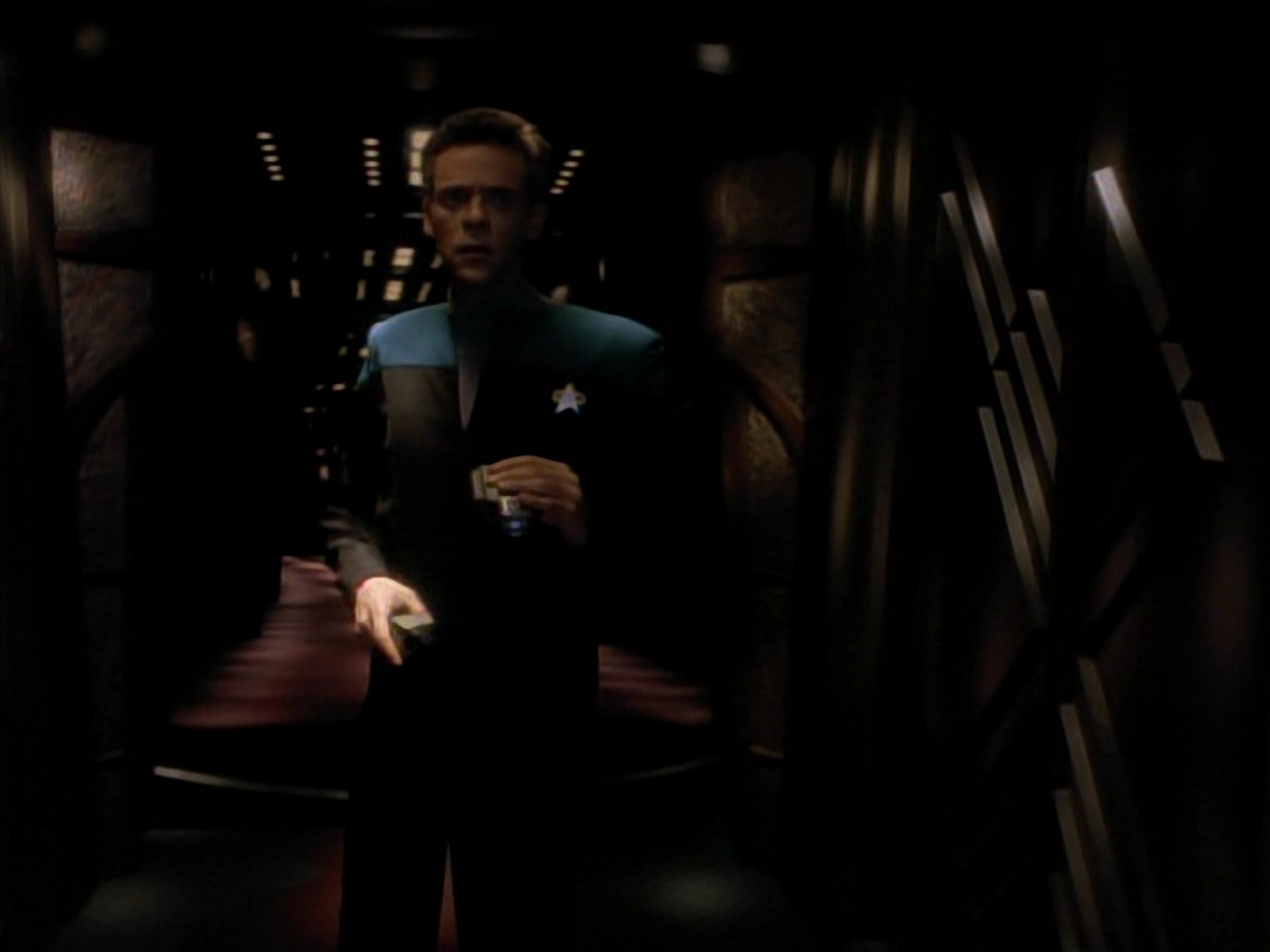 extant_StarTrek_DS9_3x18-DistantVoices_01200.jpg