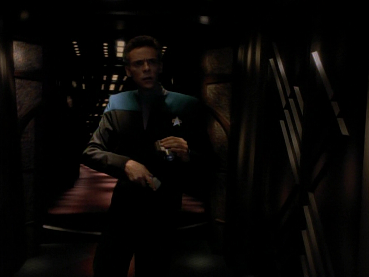 extant_StarTrek_DS9_3x18-DistantVoices_01201.jpg