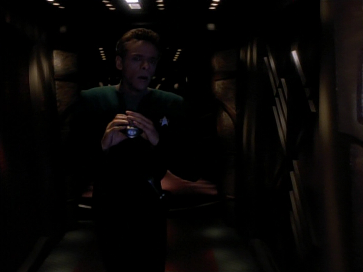 extant_StarTrek_DS9_3x18-DistantVoices_01205.jpg