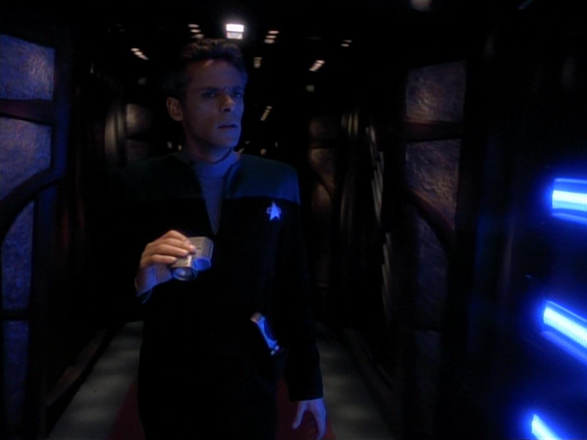 extant_StarTrek_DS9_3x18-DistantVoices_01213.jpg