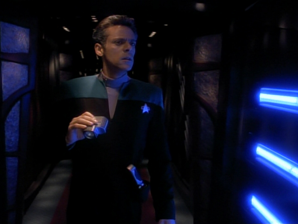extant_StarTrek_DS9_3x18-DistantVoices_01214.jpg