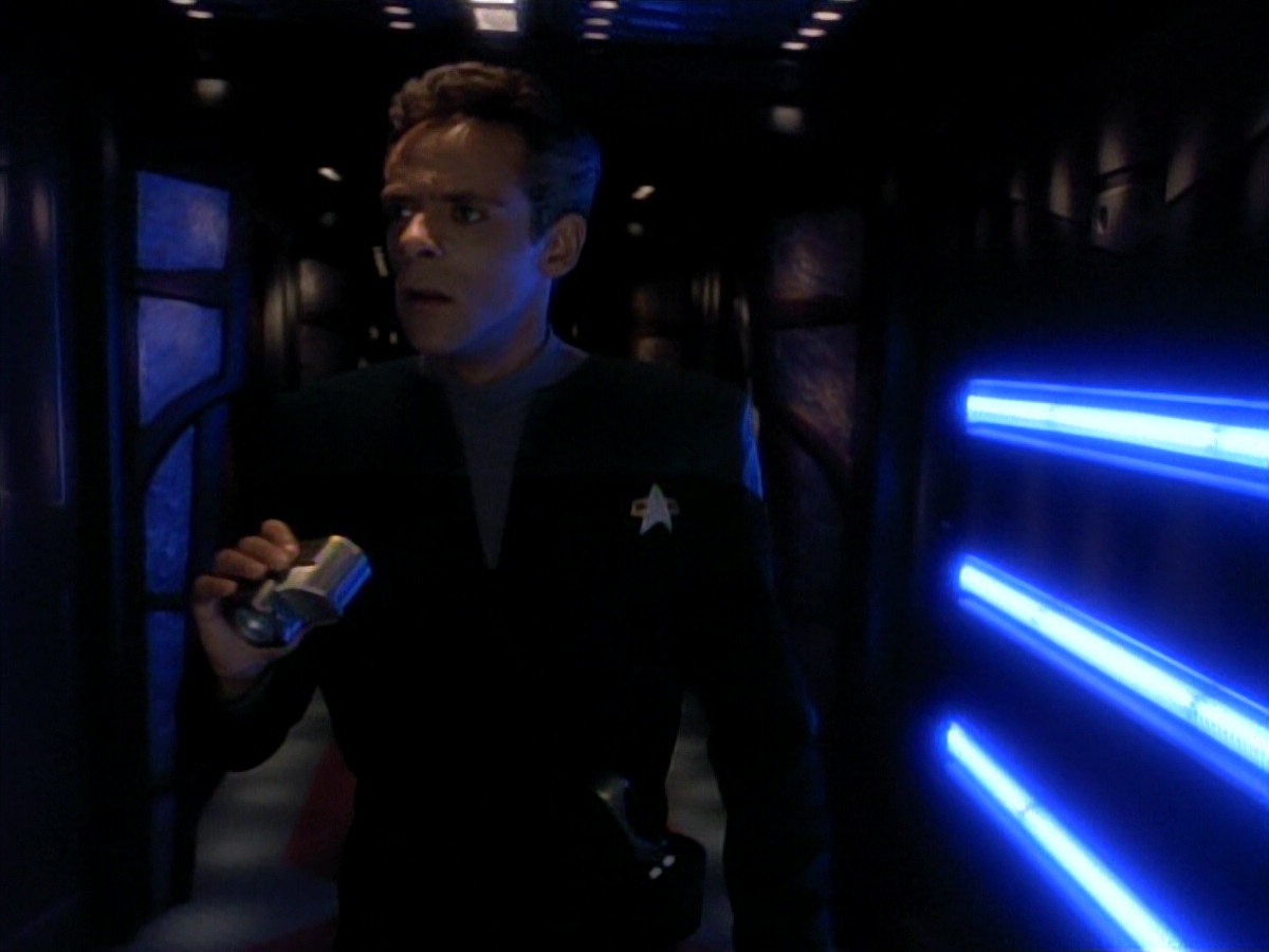 extant_StarTrek_DS9_3x18-DistantVoices_01218.jpg