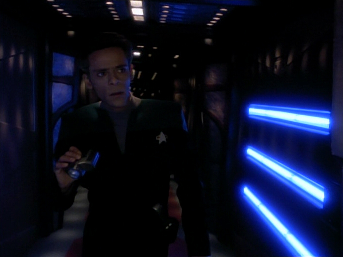 extant_StarTrek_DS9_3x18-DistantVoices_01220.jpg