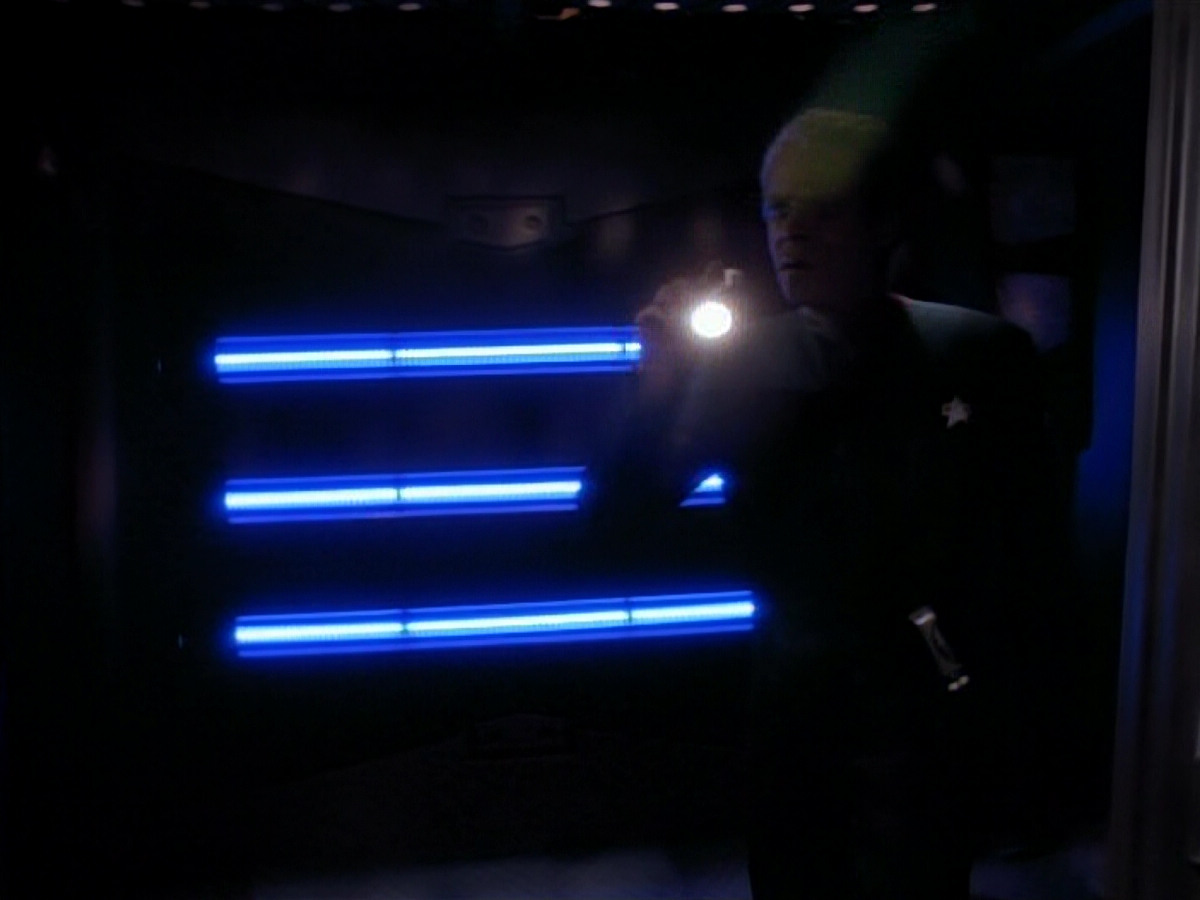 extant_StarTrek_DS9_3x18-DistantVoices_01225.jpg