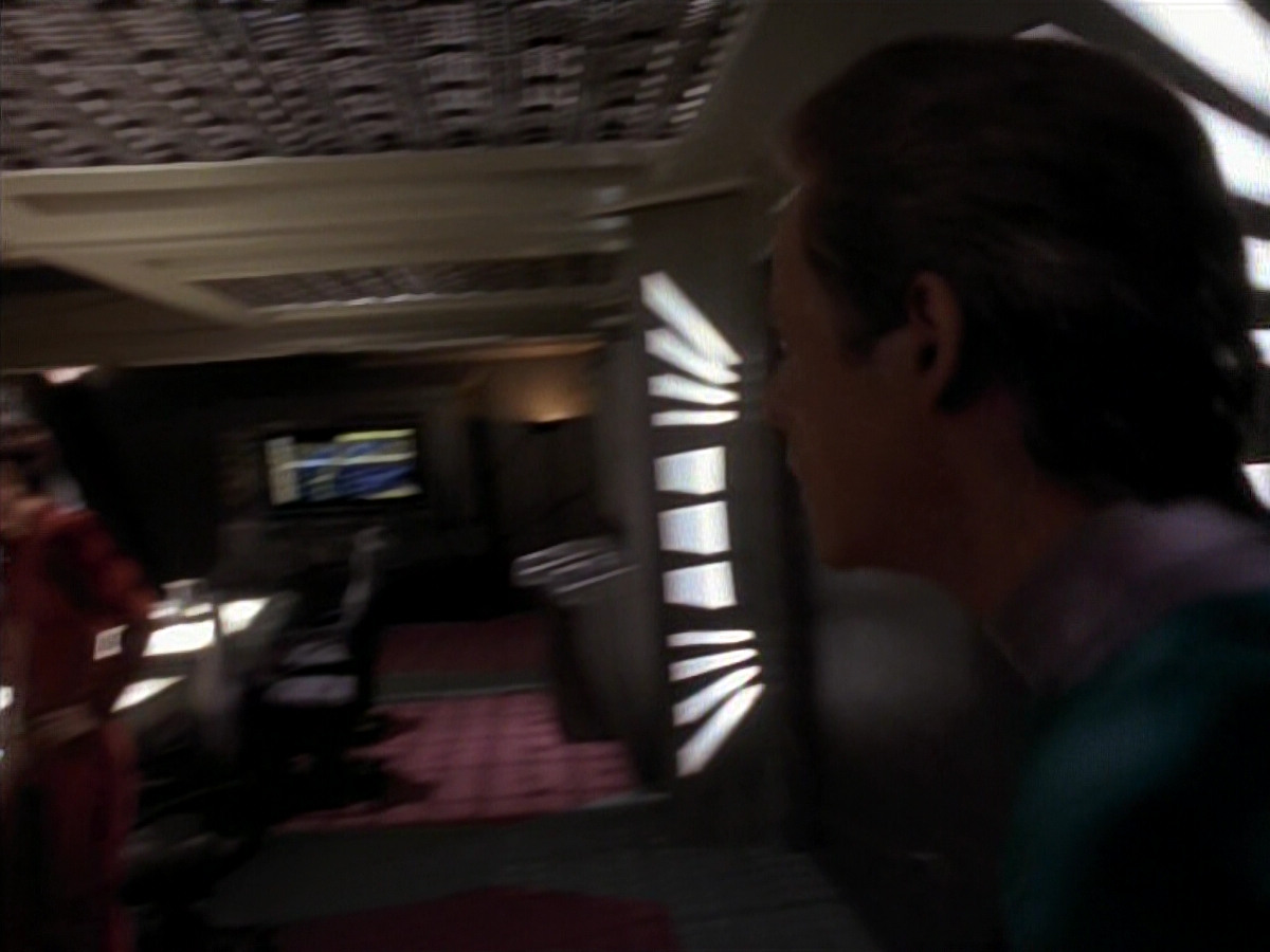extant_StarTrek_DS9_3x18-DistantVoices_01228.jpg