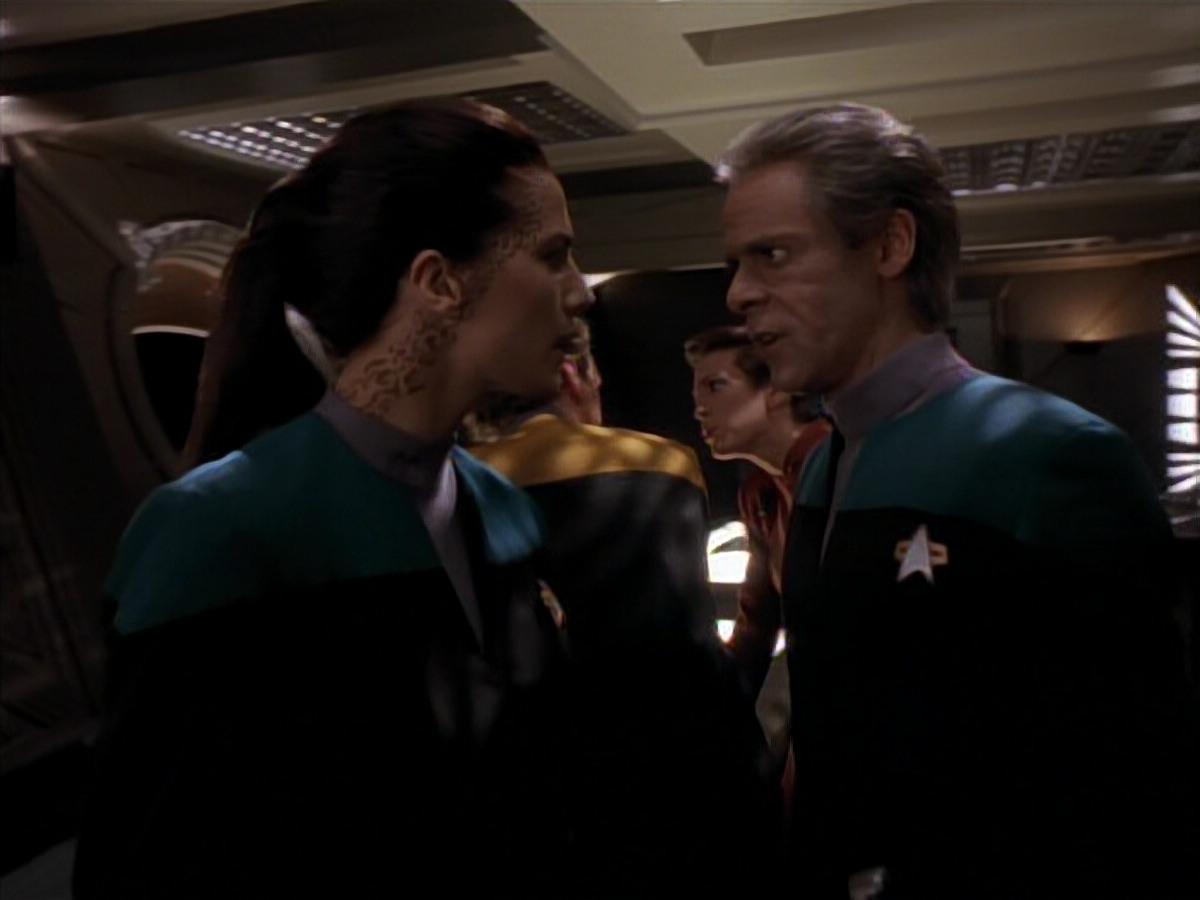 extant_StarTrek_DS9_3x18-DistantVoices_01232.jpg