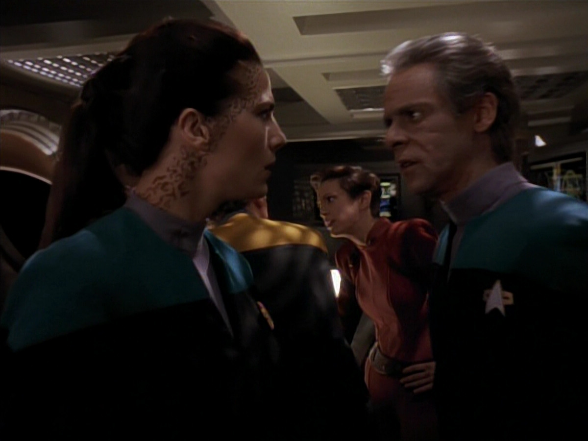 extant_StarTrek_DS9_3x18-DistantVoices_01233.jpg