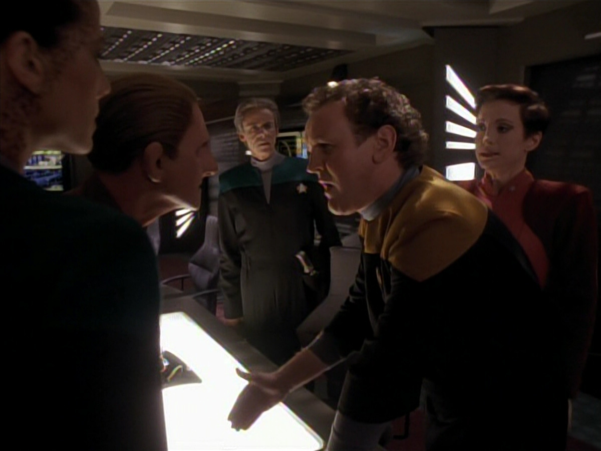 extant_StarTrek_DS9_3x18-DistantVoices_01246.jpg