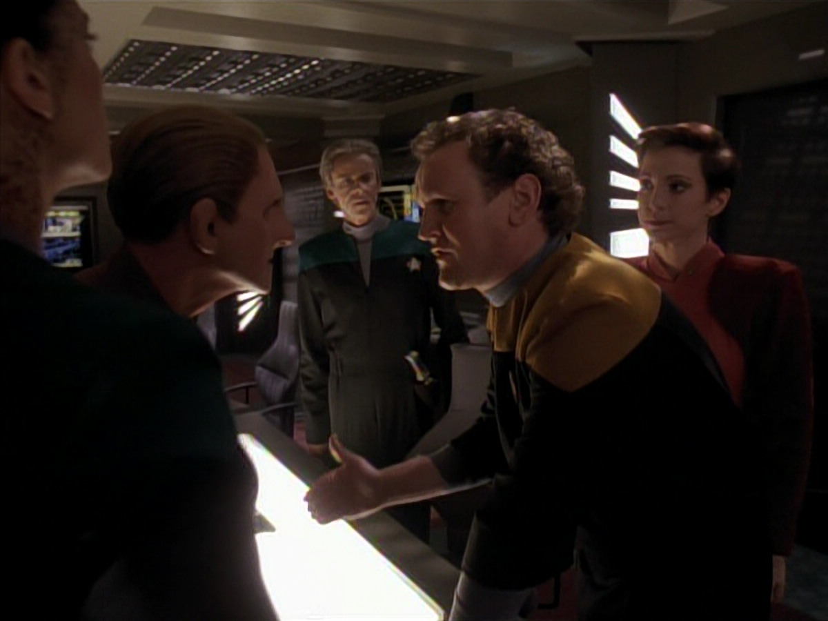 extant_StarTrek_DS9_3x18-DistantVoices_01248.jpg