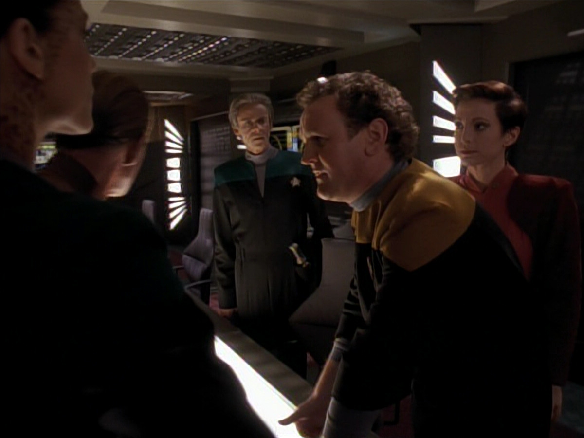 extant_StarTrek_DS9_3x18-DistantVoices_01249.jpg