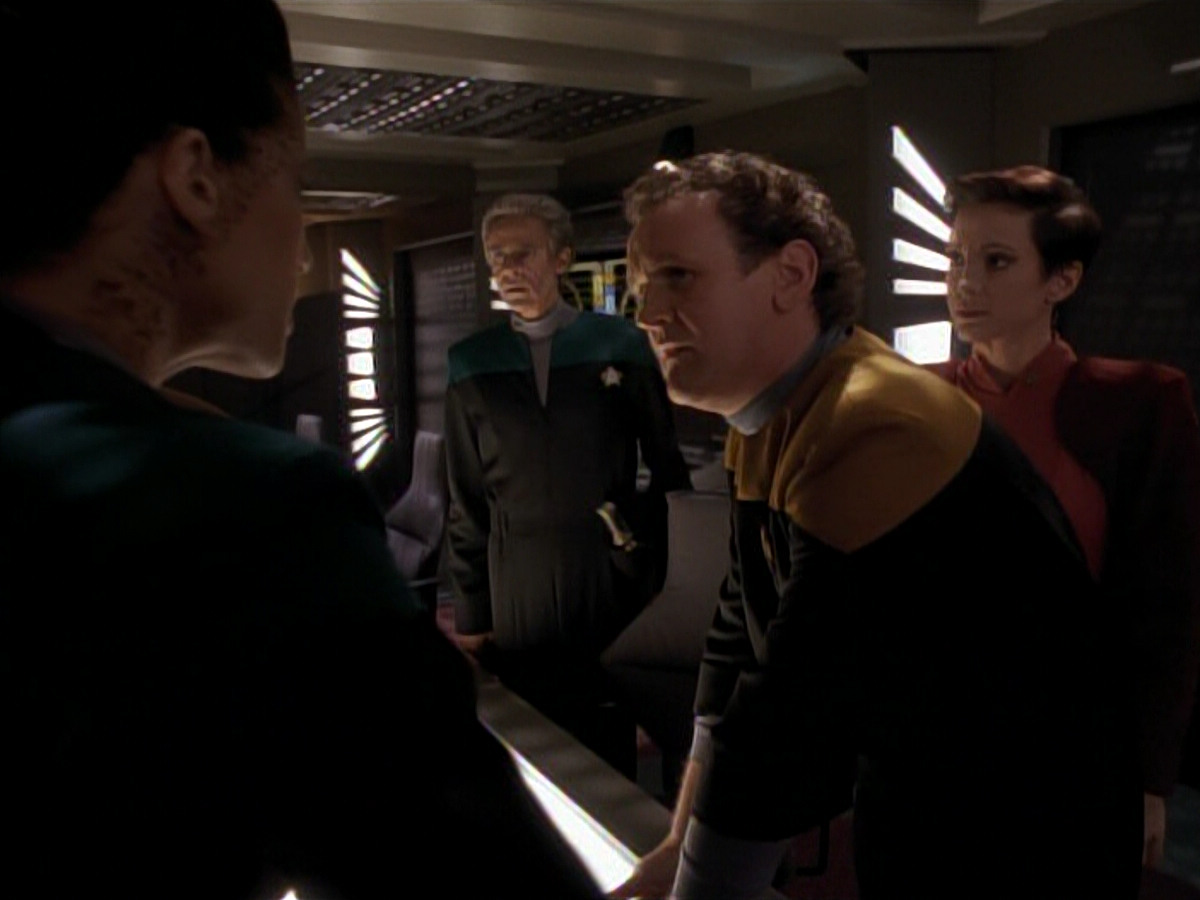 extant_StarTrek_DS9_3x18-DistantVoices_01250.jpg