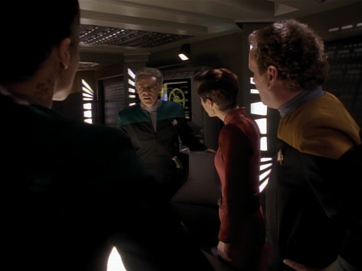 extant_StarTrek_DS9_3x18-DistantVoices_01257.jpg