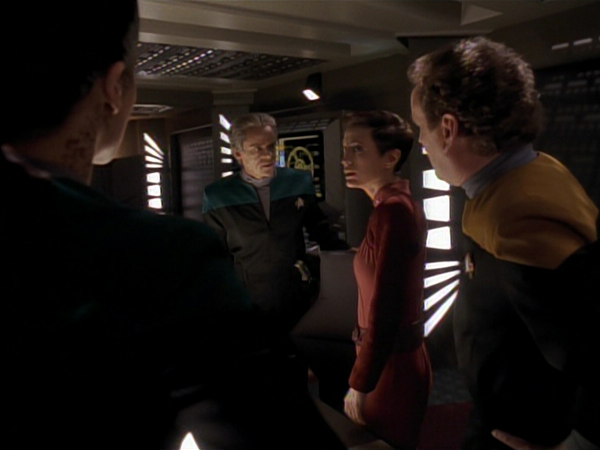 extant_StarTrek_DS9_3x18-DistantVoices_01260.jpg