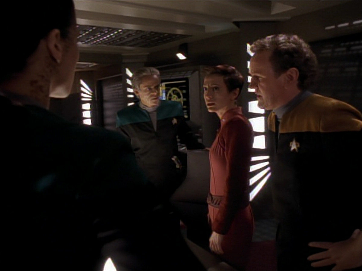 extant_StarTrek_DS9_3x18-DistantVoices_01261.jpg