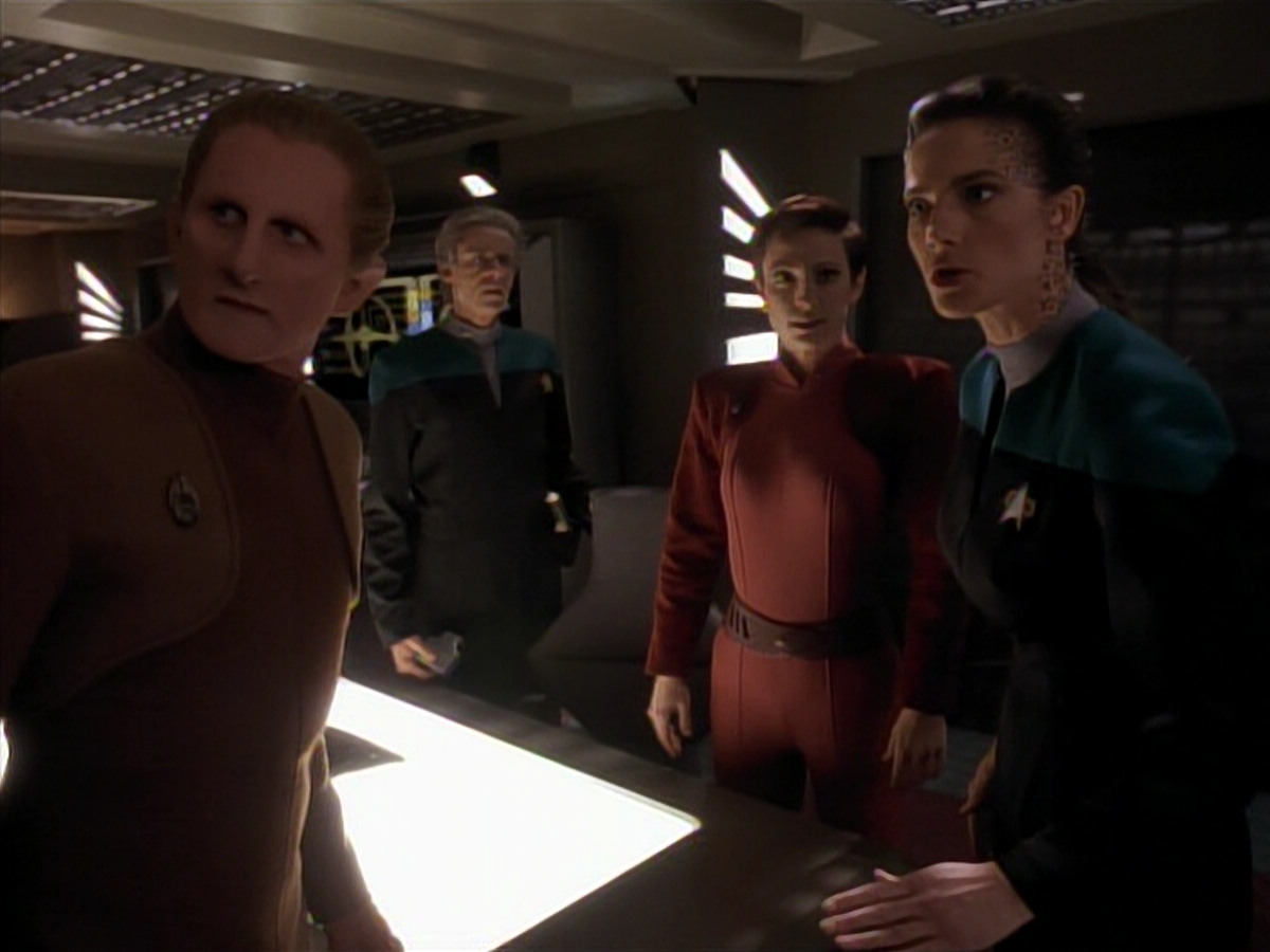 extant_StarTrek_DS9_3x18-DistantVoices_01270.jpg