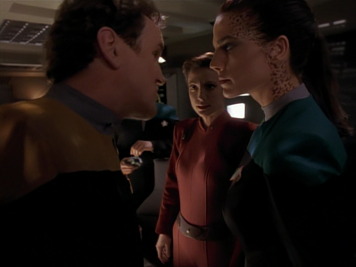 extant_StarTrek_DS9_3x18-DistantVoices_01275.jpg