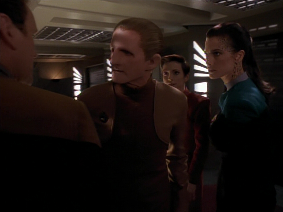 extant_StarTrek_DS9_3x18-DistantVoices_01284.jpg